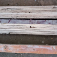 长期供应新旧工地模板，梁板，方条等木材！