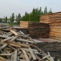 出售各种旧木材，货源稳定充足！