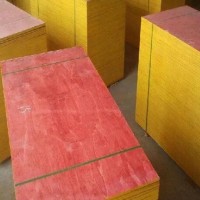 供应厚1.5-2.0厘米松木，杨木建筑模板