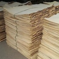 常年出售杨木木皮，规格：127*84厘米