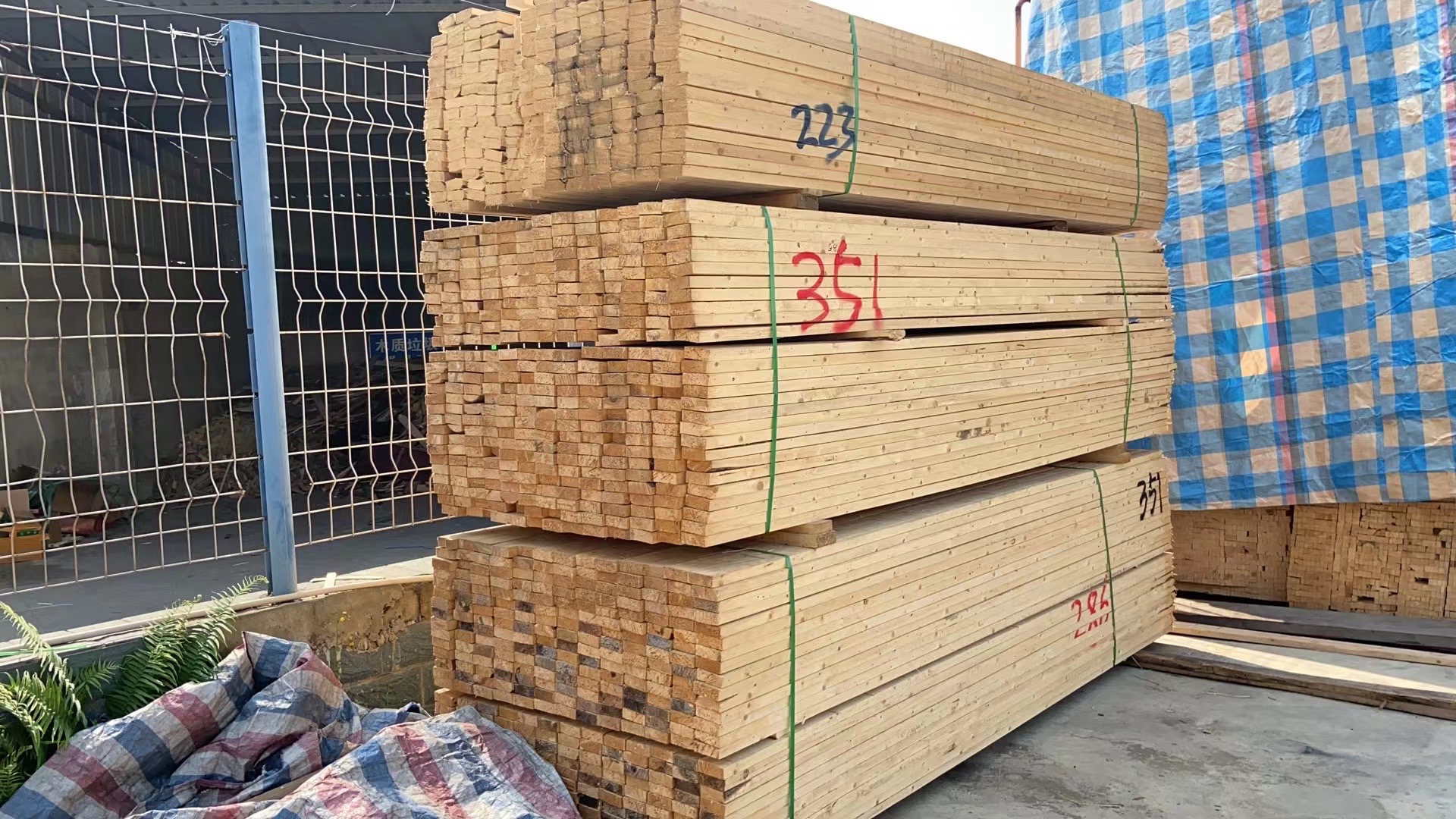 四川 广西各类建筑模板木料，方木供应